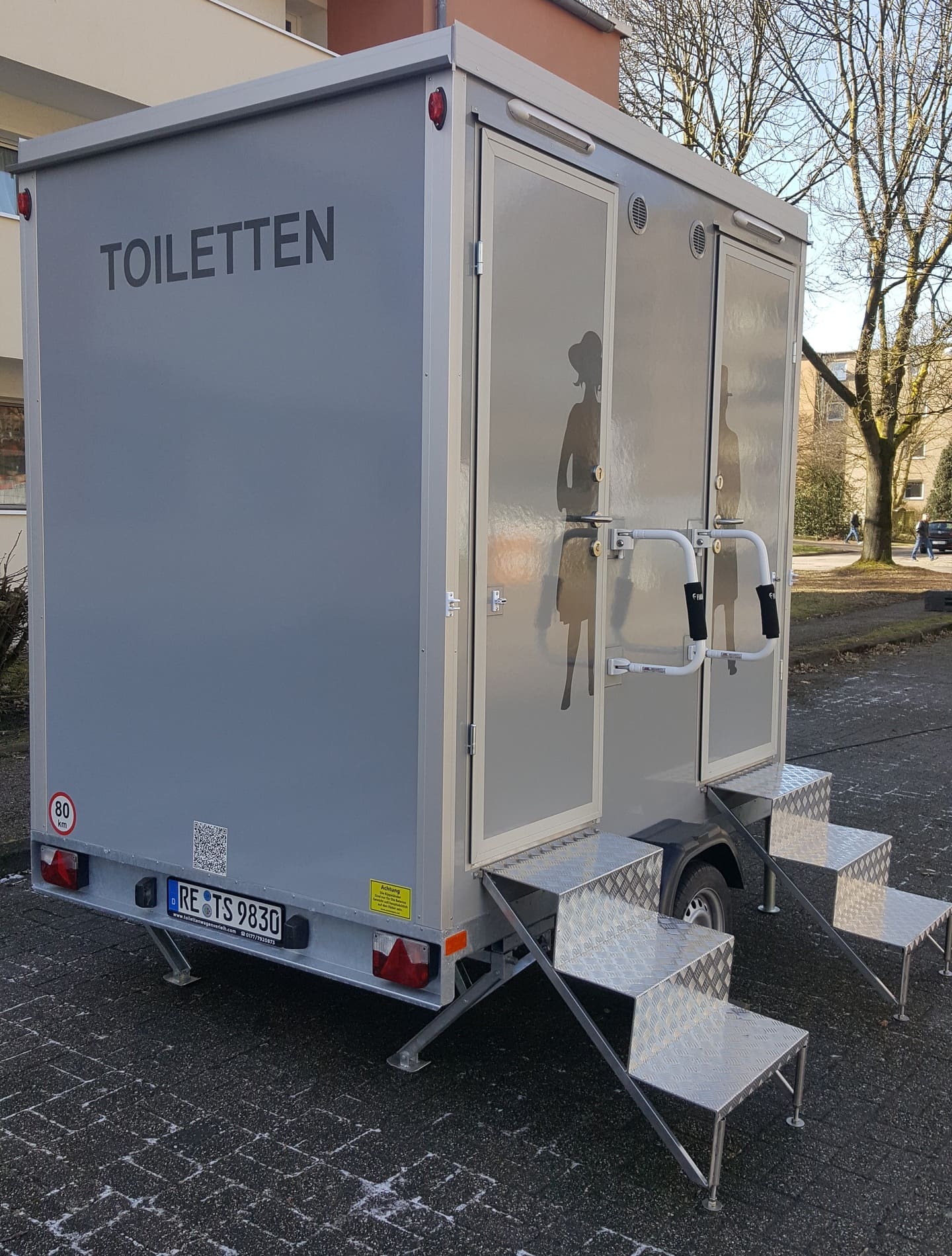 Autobahn-Toiletten verwüstet: Kein Halt vor Behinderten-WC der Frauen